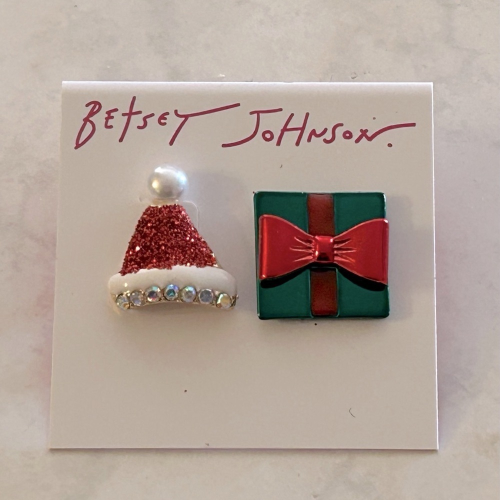 BETSEY JOHNSON Santa Hat And Christmas Present Mismatched Stud Earrings